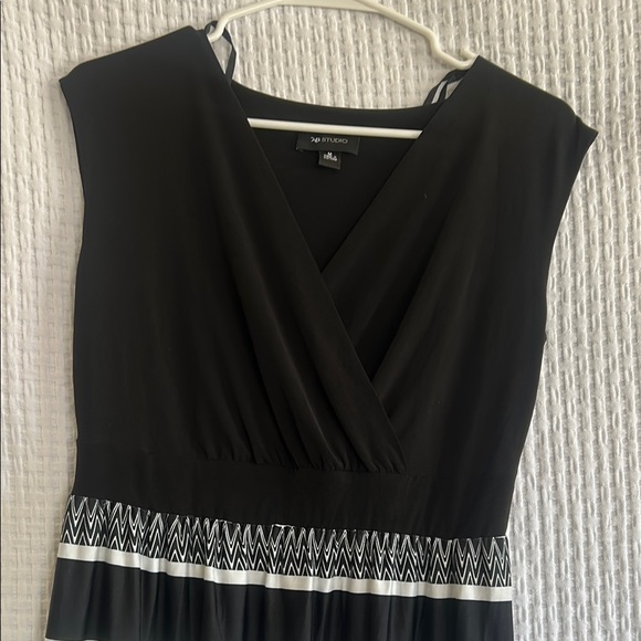 AB Studio Black and White Maxi Dress - Picture 2 of 9